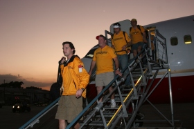 המטוס הגיע משדה התעופה הבינלאומי קנדי בסיוע אבטחה מקומית ביום ראשון, כדי לספק את העזרה הכל-כך נדרשת בהאיטי לאור רעידת האדמה בדרגה 7.0 שפקדה את האי ב-12 בינואר.